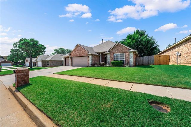 11008 NW 104th Terrace, Yukon, OK 73099