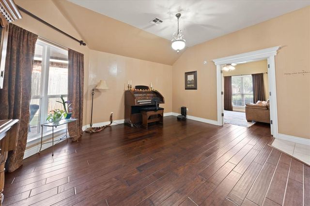 11008 NW 104th Terrace, Yukon, OK 73099