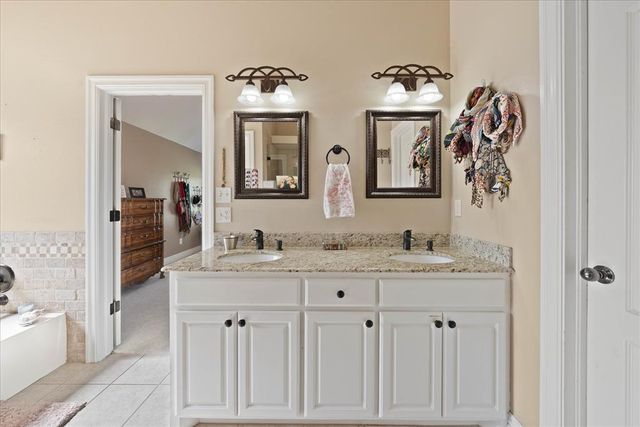 11008 NW 104th Terrace, Yukon, OK 73099