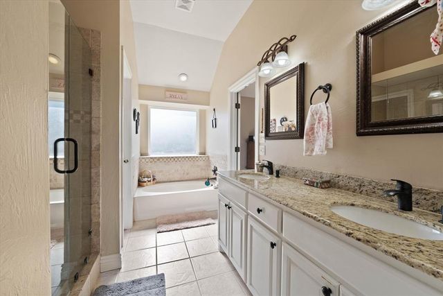 11008 NW 104th Terrace, Yukon, OK 73099