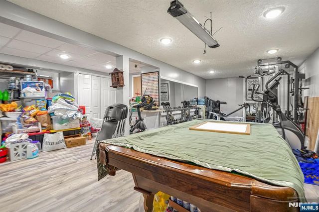 3-04 Bergen Avenue, Fair Lawn, NJ 07410