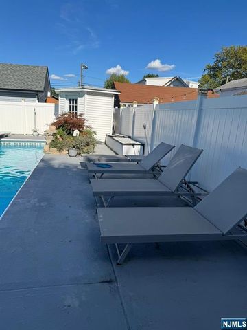 3-04 Bergen Avenue, Fair Lawn, NJ 07410