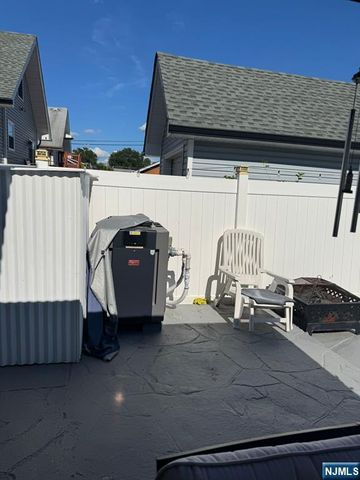 3-04 Bergen Avenue, Fair Lawn, NJ 07410