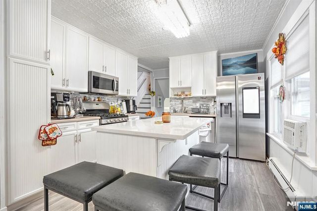 3-04 Bergen Avenue, Fair Lawn, NJ 07410