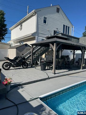 3-04 Bergen Avenue, Fair Lawn, NJ 07410