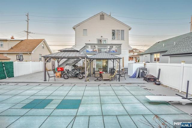 3-04 Bergen Avenue, Fair Lawn, NJ 07410