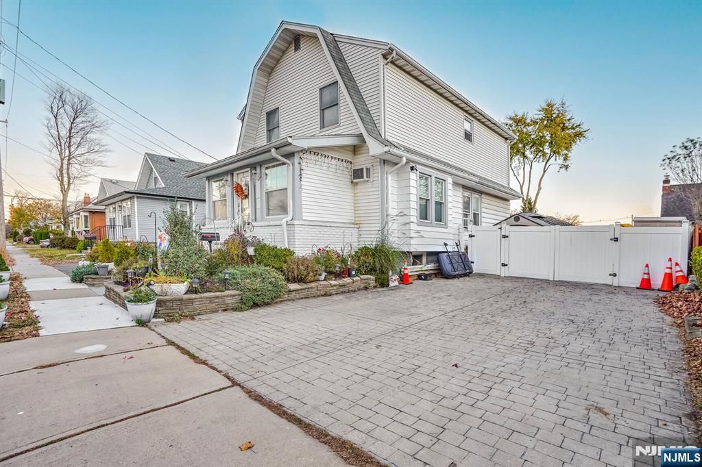 3-04 Bergen Avenue, Fair Lawn, NJ 07410