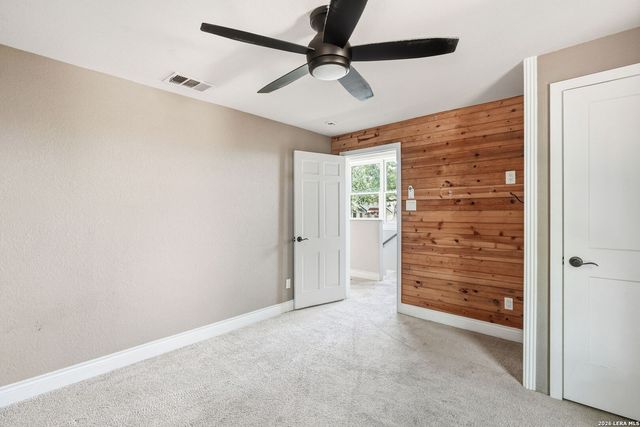 606 E AUSTIN ST, Luling, TX 78648