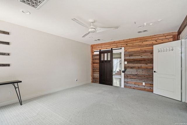 606 E AUSTIN ST, Luling, TX 78648