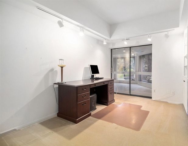 2115 Nature Cove Court 206, Ann Arbor, MI 48104