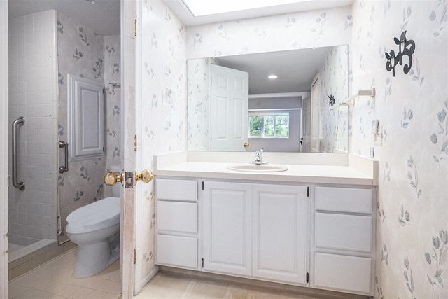 2115 Nature Cove Court 206, Ann Arbor, MI 48104