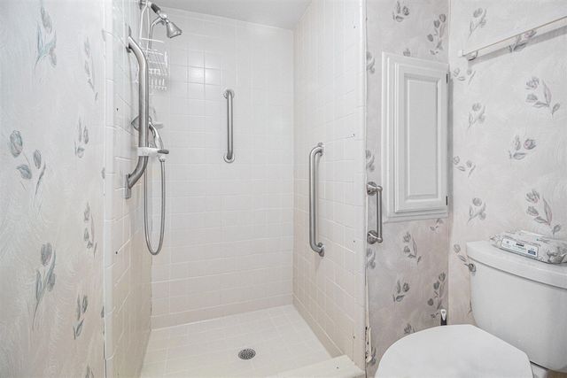 2115 Nature Cove Court 206, Ann Arbor, MI 48104