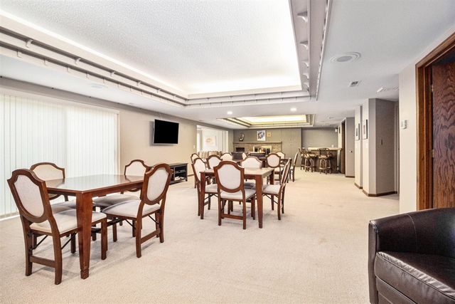 2115 Nature Cove Court 206, Ann Arbor, MI 48104