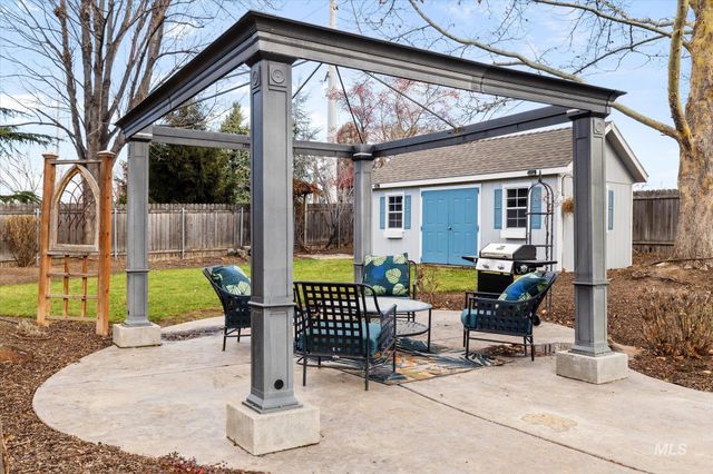 2910 S Mayflower Way, Boise, ID 83709