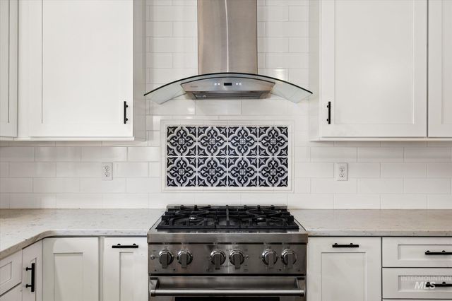 2910 S Mayflower Way, Boise, ID 83709