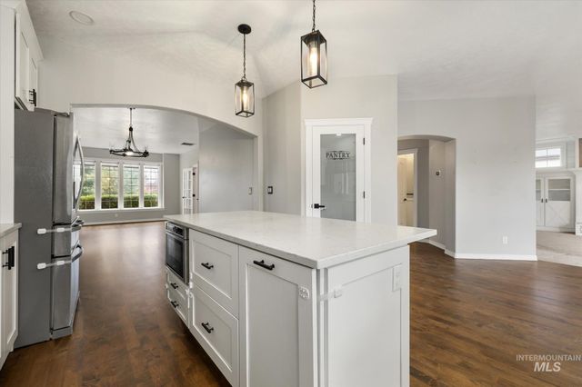 2910 S Mayflower Way, Boise, ID 83709