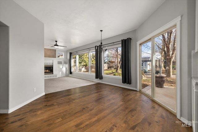 2910 S Mayflower Way, Boise, ID 83709