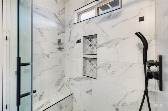 2910 S Mayflower Way, Boise, ID 83709