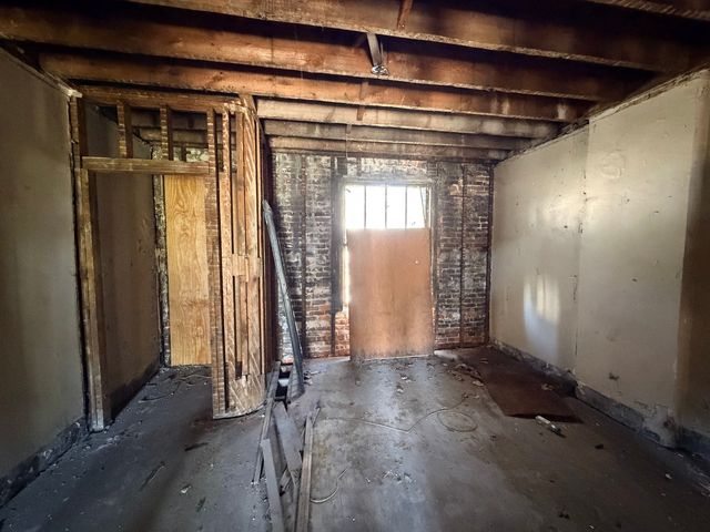 10609 S CHAMPLAIN Avenue, Chicago, IL 60628