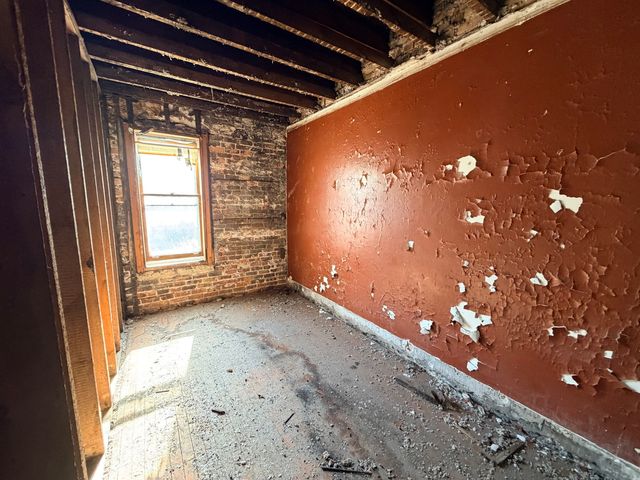 10609 S CHAMPLAIN Avenue, Chicago, IL 60628