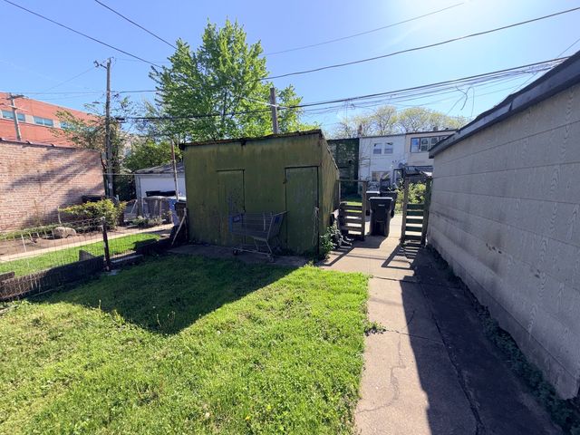 10609 S CHAMPLAIN Avenue, Chicago, IL 60628