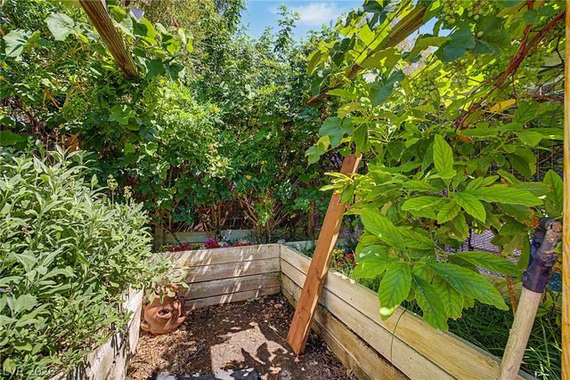 1147 Highbury Grove Street, Henderson, NV 89002
