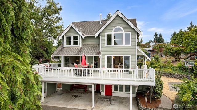 3721 Soundview Drive W, University Place, WA 98466