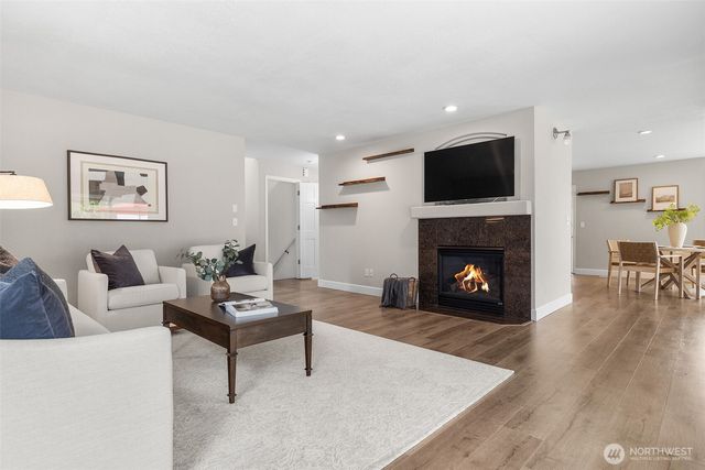 3721 Soundview Drive W, University Place, WA 98466