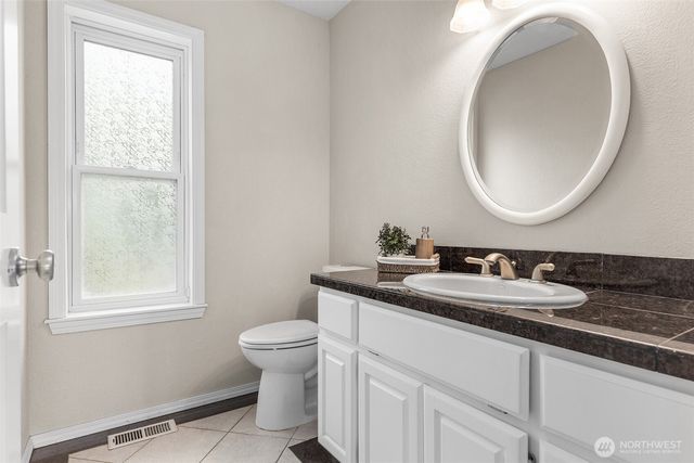 3721 Soundview Drive W, University Place, WA 98466