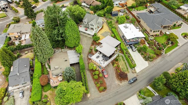 3721 Soundview Drive W, University Place, WA 98466
