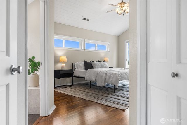 3721 Soundview Drive W, University Place, WA 98466