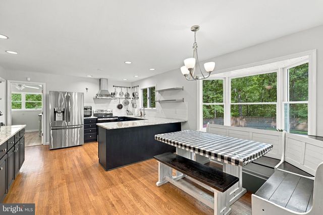 1007 NINE MILE RUN DR, Fredericksburg, VA 22407