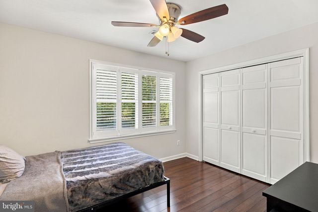 1007 NINE MILE RUN DR, Fredericksburg, VA 22407