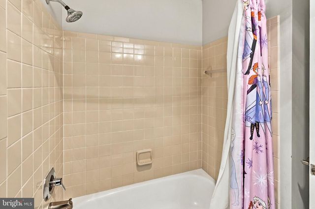 1007 NINE MILE RUN DR, Fredericksburg, VA 22407