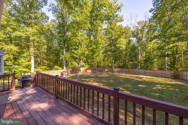 1007 NINE MILE RUN DR, Fredericksburg, VA 22407