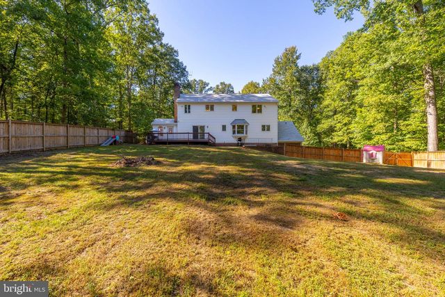 1007 NINE MILE RUN DR, Fredericksburg, VA 22407
