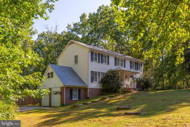 1007 NINE MILE RUN DR, Fredericksburg, VA 22407