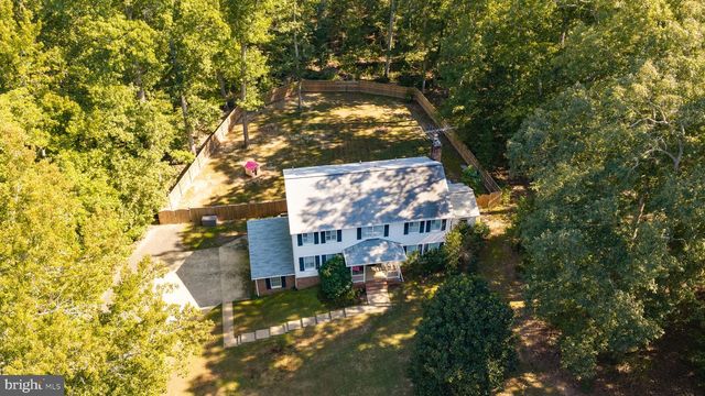 1007 NINE MILE RUN DR, Fredericksburg, VA 22407