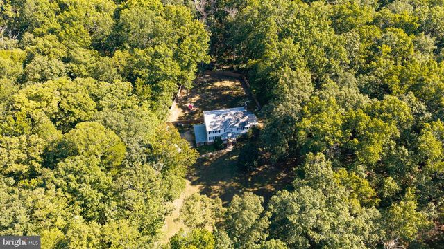 1007 NINE MILE RUN DR, Fredericksburg, VA 22407
