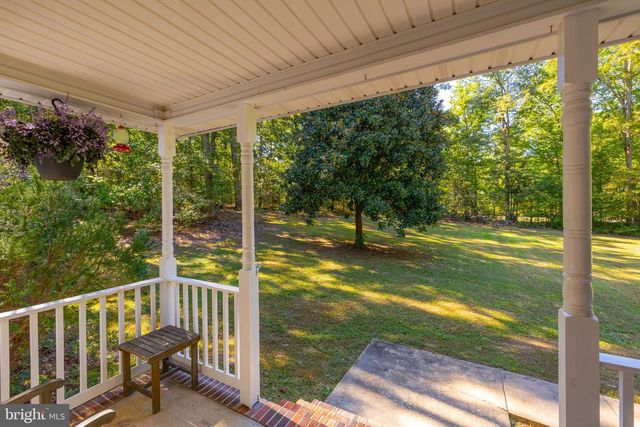 1007 NINE MILE RUN DR, Fredericksburg, VA 22407