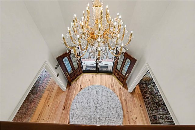 204 NW Golfview Drive, Blue Springs, MO 64014