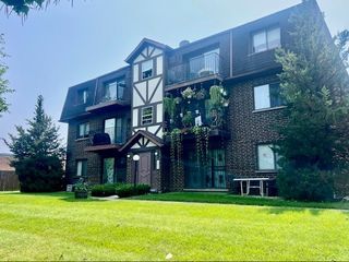 1010 Judson Street 2B, Bensenville, IL 60106