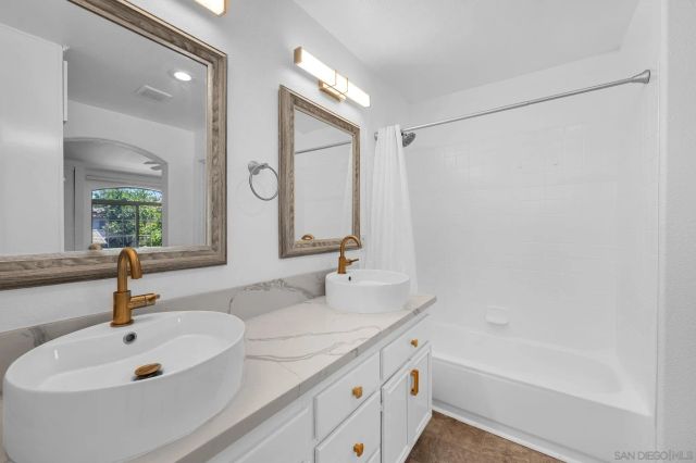 819 Laffey Lane, El Cajon, CA 92021
