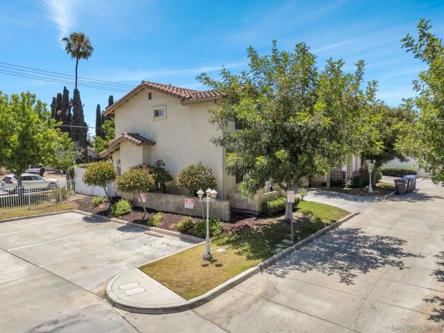 819 Laffey Lane, El Cajon, CA 92021