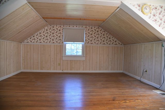 2064 Leatherwood Road, Bedford, IN 47421