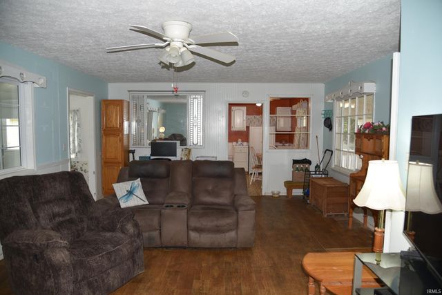 2064 Leatherwood Road, Bedford, IN 47421