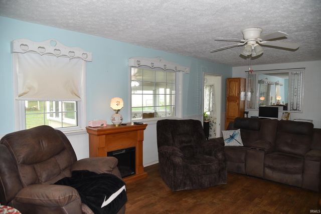 2064 Leatherwood Road, Bedford, IN 47421