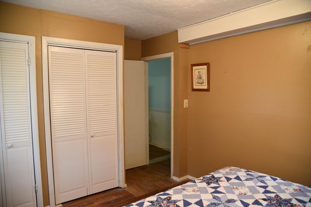 2064 Leatherwood Road, Bedford, IN 47421