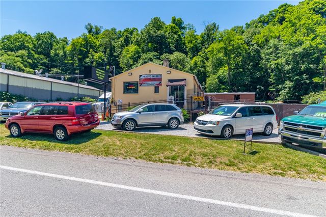 174 Sandy Creek Rd, Penn Hills, PA 15147