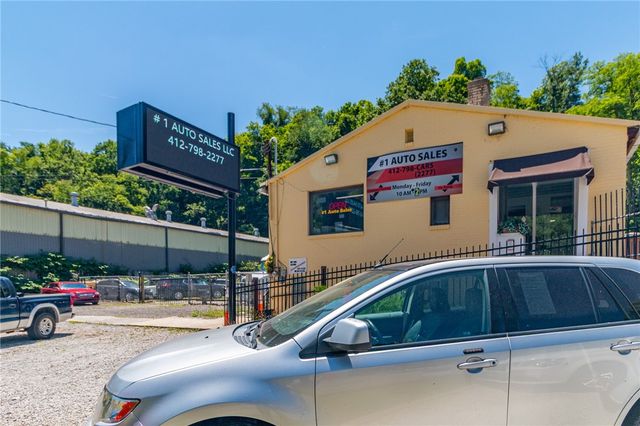 174 Sandy Creek Rd, Penn Hills, PA 15147